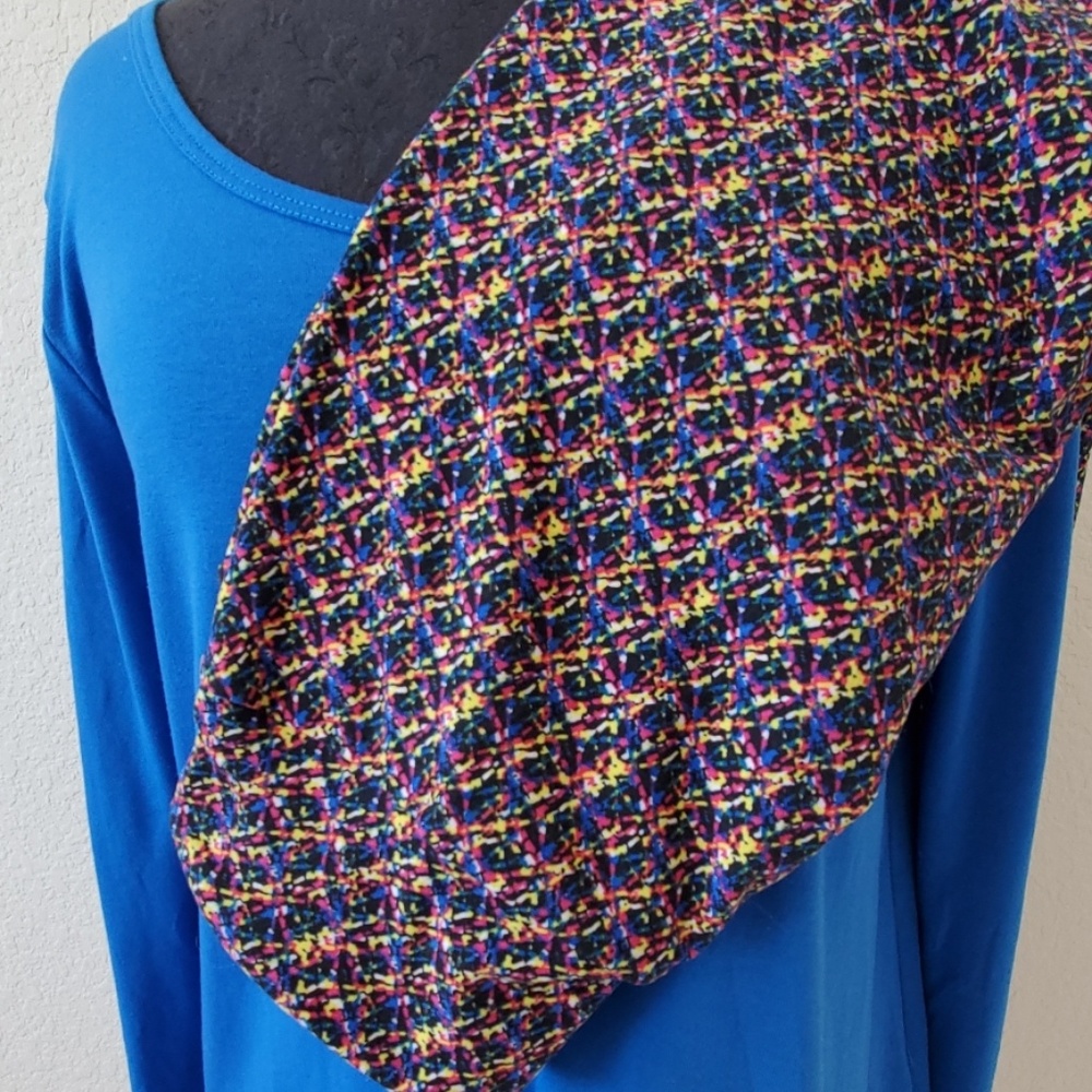 Set!! Lularoe long sleeve shirt and leggings! - Picture 2 of 4